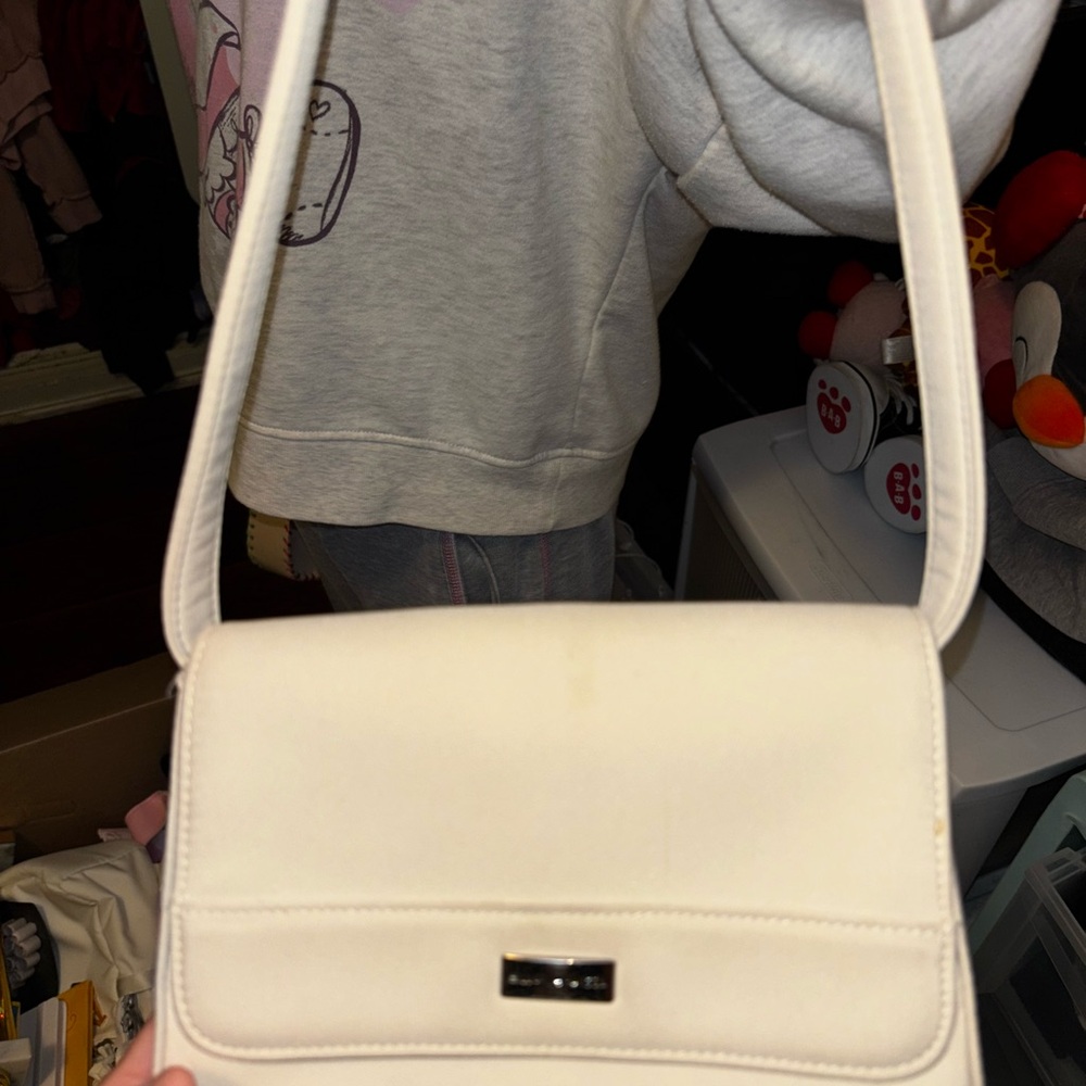 Hillard & Hanson Vintage Cream Shoulder Bag